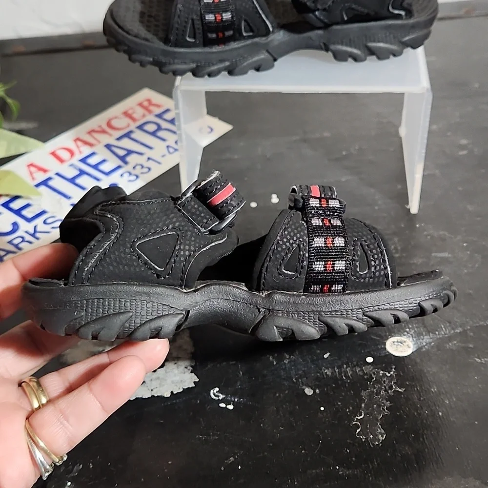 NIKE 7C  Hiking Walking  Beach Sandals Black Red